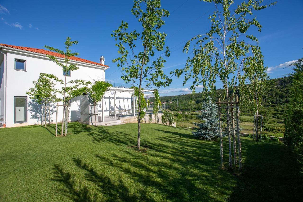 Villa Elegance Sinj Exterior foto